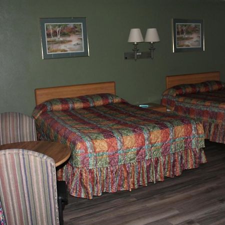 American Motor Inn - 록 아일랜드 외부 사진