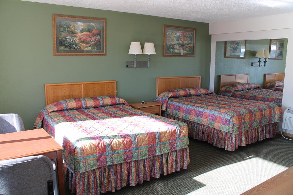 American Motor Inn - 록 아일랜드 외부 사진