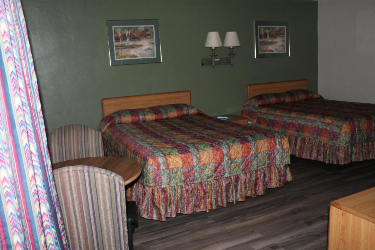 American Motor Inn - 록 아일랜드 외부 사진